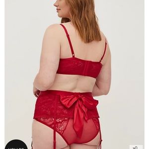 NWT Torrid Garter - Lace Bow Red